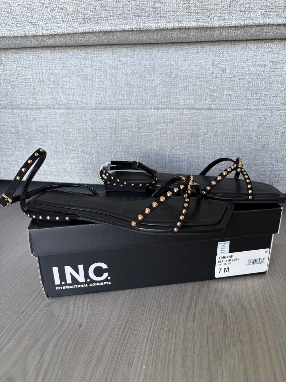 INC Yarinaf Bow Sandals